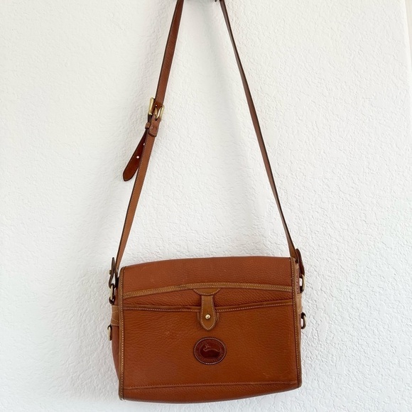 Vintage Dooney & Bourke AWL Messenger Crossbody Bag - Picture 4 of 11